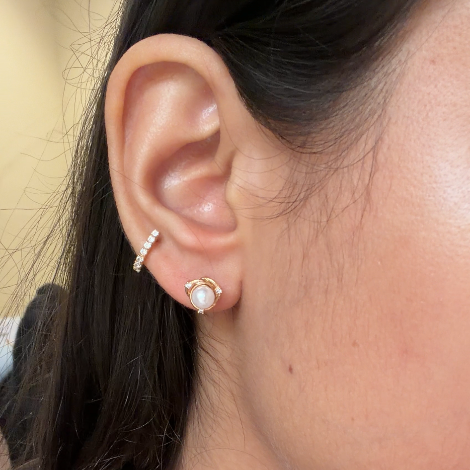 Classic Pearl Gold Swirl Stud Earrings