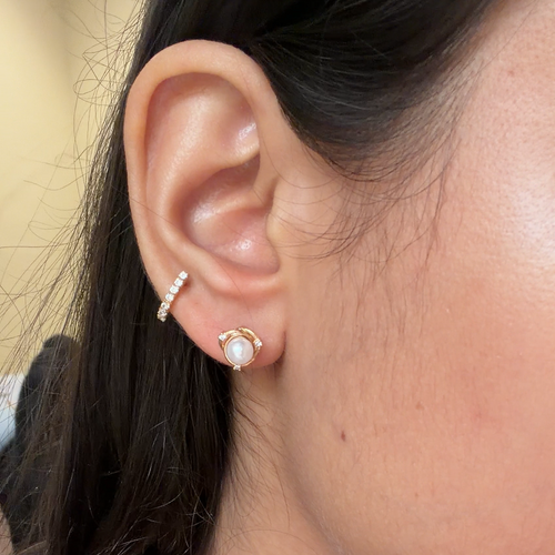 Classic Pearl Gold Swirl Stud Earrings